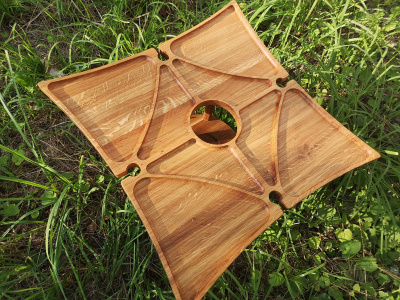Большой винный столик из дуба, 50×50 см от мастерской DIVIRO